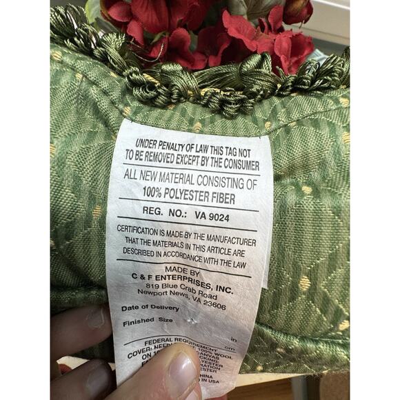 C & F Enterprises Pillow Wool Needlepoint Magnolia 14” X 14” Zip Cover - Picture 7 of 11